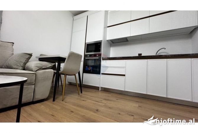Shtepi me qera 2+1 ne Tirane - 700 Dollar