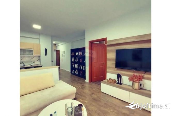 Shtepi me qera Apartament ne Tirane, 1+1, Mobilimi E mobiluar, Pagesa 650  Euro.