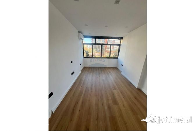 Ambient biznesi me qera 3+1 ne Tirane - 450 Euro