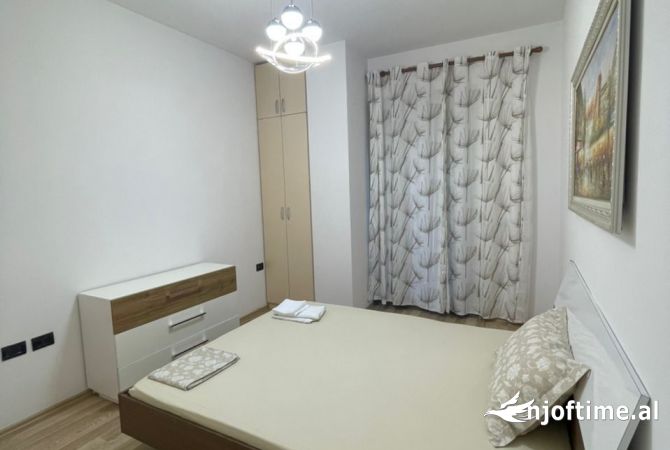 Shtepi me qera Apartament ne Tirane, 2+1, Mobilimi E mobiluar, Pagesa 750  Euro.