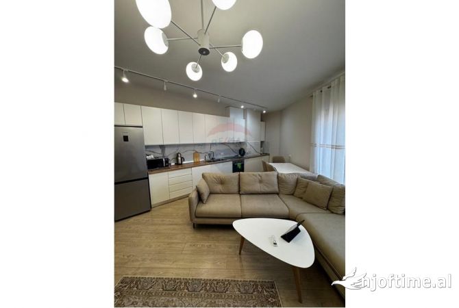 Shtepi me qera 1+1 ne Tirane - 700 Euro