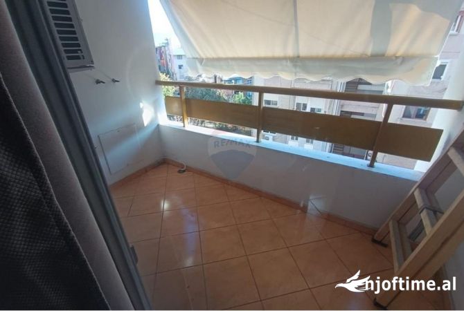 Shtepi me qera Apartament ne Tirane, 2+1, Mobilimi E mobiluar, Pagesa 500  Euro.