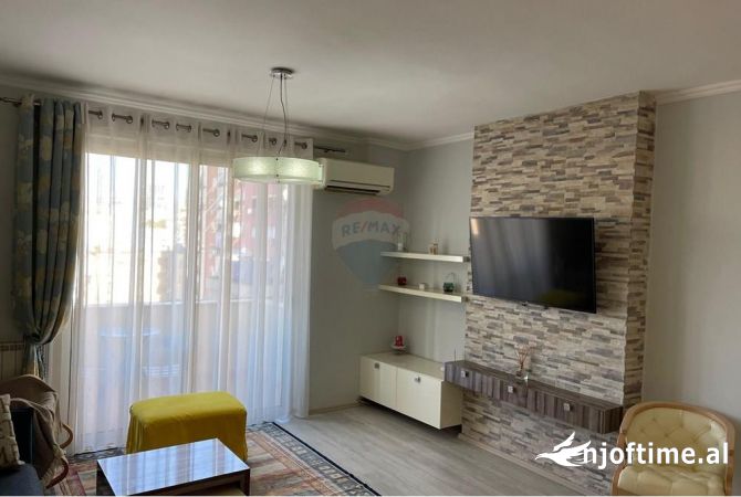 Shtepi me qera 2+1 ne Tirane - 650 Euro