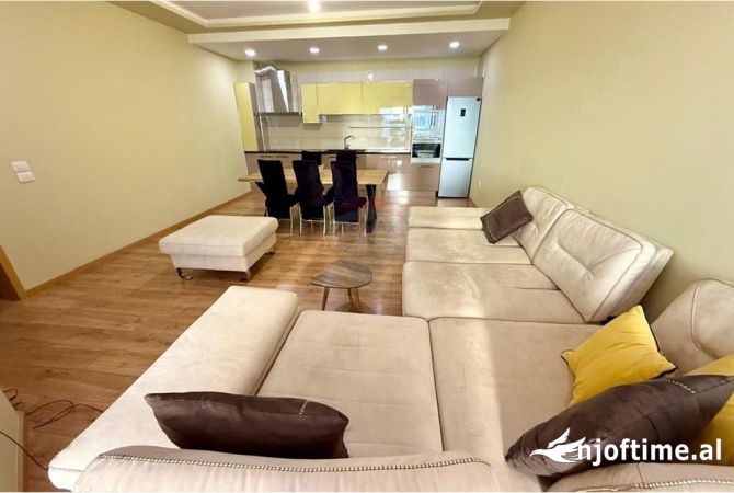 Shtepi me qera 2+1 ne Tirane - 750 Euro
