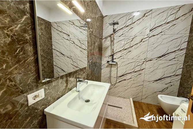 Shtepi me qera Apartament ne Tirane, 2+1, Mobilimi E mobiluar, Pagesa 750  Euro.