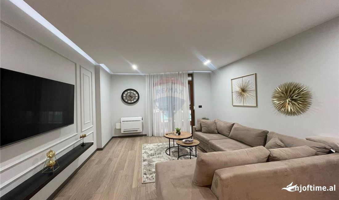 Shtepi me qera Apartament ne Tirane, 1+1, Mobilimi E mobiluar, Pagesa 1,000  Euro.