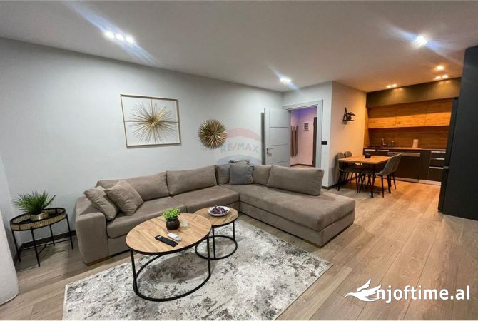 Shtepi me qera Apartament ne Tirane, 1+1, Mobilimi E mobiluar, Pagesa 1,000  Euro.
