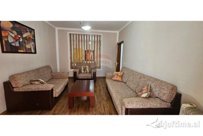 Shtepi me qera Apartament ne Tirane, 1+1, Mobilimi E mobiluar, Pagesa 500  Euro.