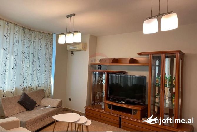 Shtepi me qera Apartament ne Tirane, 2+1, Mobilimi E mobiluar, Pagesa 600  Euro.