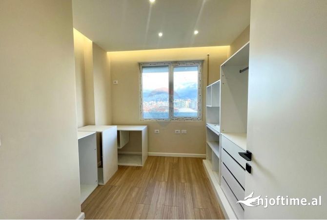 Shtepi ne shitje Apartament ne Tirane, 2+1, Mobilimi E mobiluar, Pagesa 165,000  Euro.