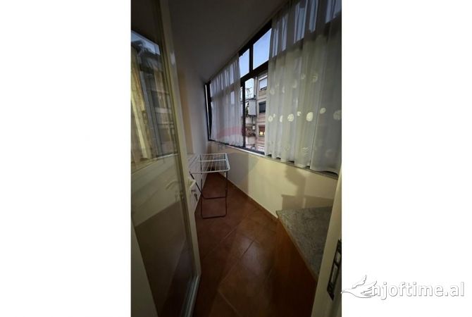 Shtepi me qera 2+1 ne Tirane - 60,000 Leke