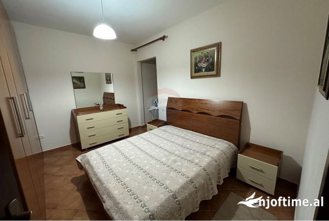 Shtepi me qera Apartament ne Tirane, 2+1, Mobilimi E mobiluar, Pagesa 60,000  Leke.