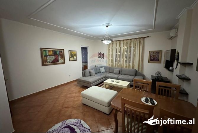 Shtepi me qera 2+1 ne Tirane - 60,000 Leke