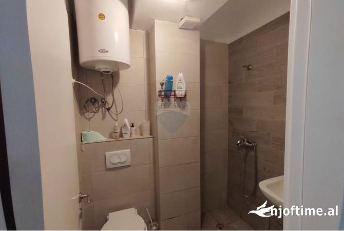 Shtepi me qera Apartament ne Tirane, 1+1, Mobilimi E mobiluar, Pagesa 450  Euro.