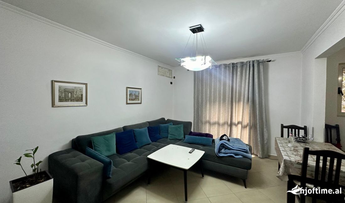 Shtepi me qera Apartament ne Tirane, 1+1, Mobilimi E mobiluar, Pagesa 550  Euro.