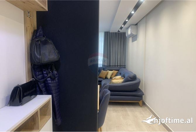 Shtepi me qera 2+1 ne Tirane - 750 Euro