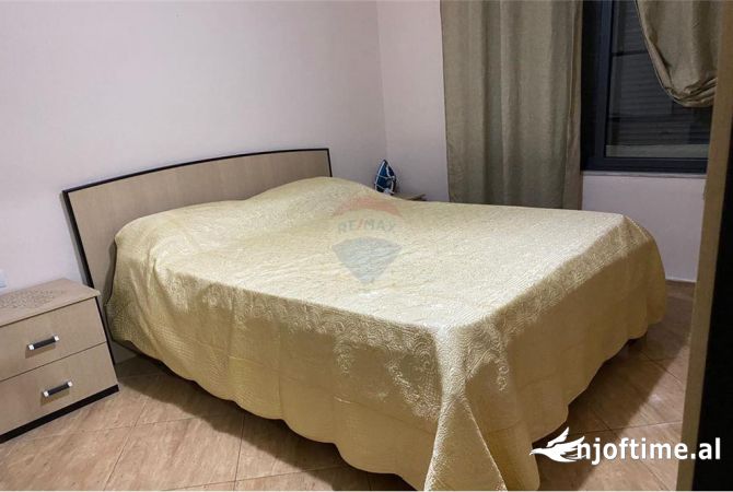 Shtepi me qera 2+1 ne Tirane - 450 Euro