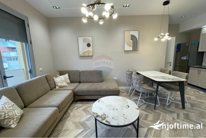Shtepi me qera 2+1 ne Tirane - 1,500 Euro