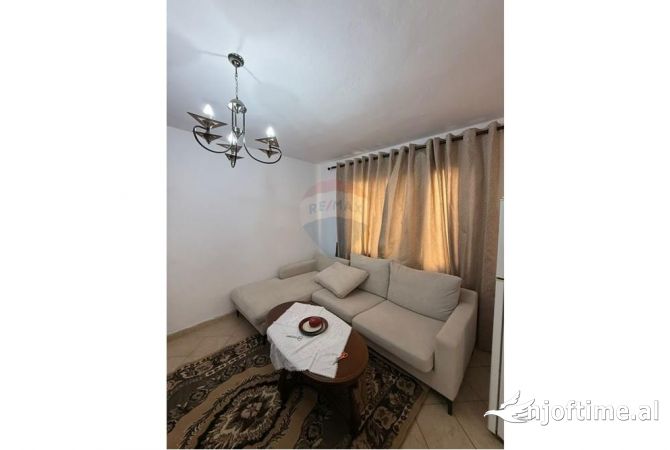 Shtepi me qera 2+1 ne Tirane - 500 Euro