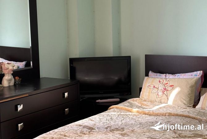 Shtepi me qera Apartament ne Tirane, 2+1, Mobilimi E mobiluar, Pagesa 600  Euro.