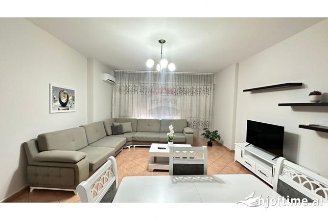 Shtepi me qera 2+1 ne Tirane - 650 Euro
