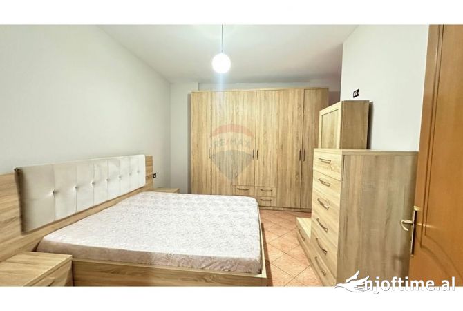 Shtepi me qera 2+1 ne Tirane - 650 Euro