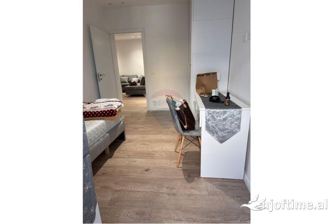 Shtepi me qera Apartament ne Tirane, 2+1, Mobilimi E mobiluar, Pagesa 600  Euro.