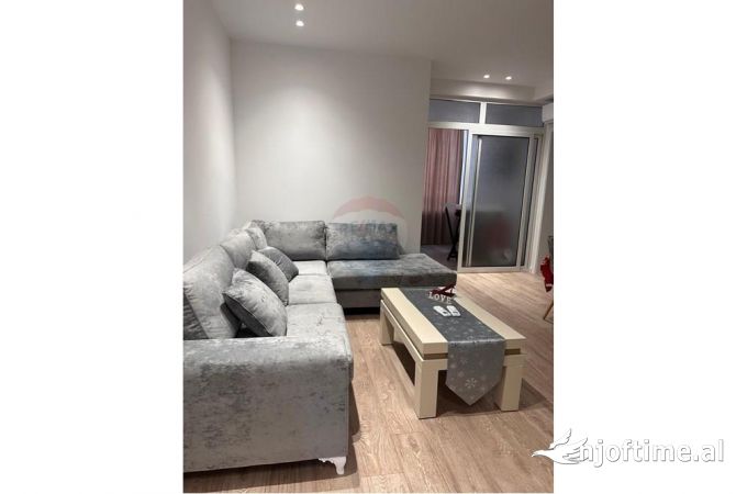 Shtepi me qera 2+1 ne Tirane - 600 Euro