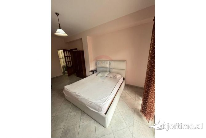 Jepet me qira apartament 2+1 Rruga Bardhyl