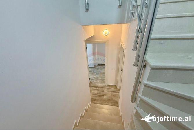 Shtepi me qera 3+1 ne Tirane - 1,200 Euro