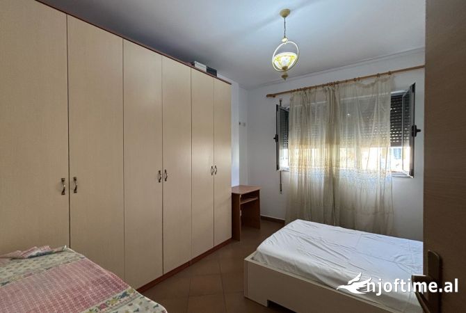 Shtepi me qera 2+1 ne Tirane - 550 Euro