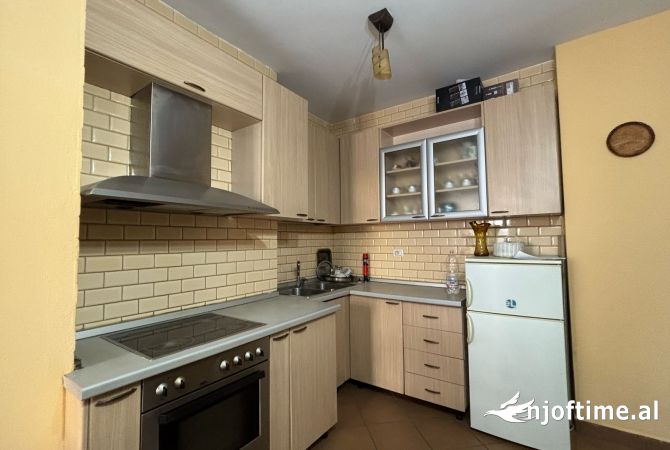 Shtepi me qera 2+1 ne Tirane - 550 Euro