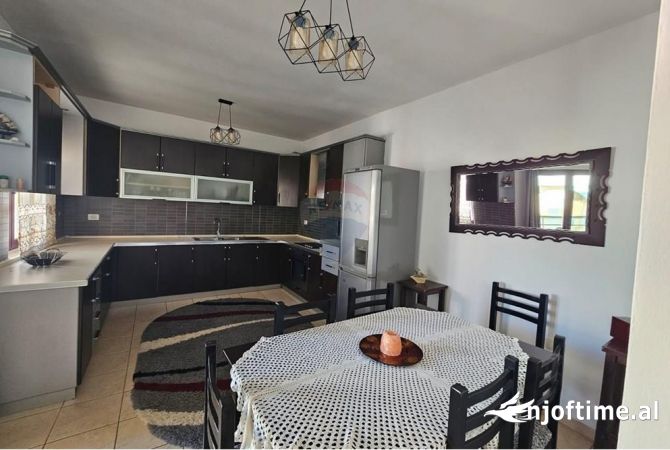 Shtepi me qera 2+1 ne Tirane - 600 Euro