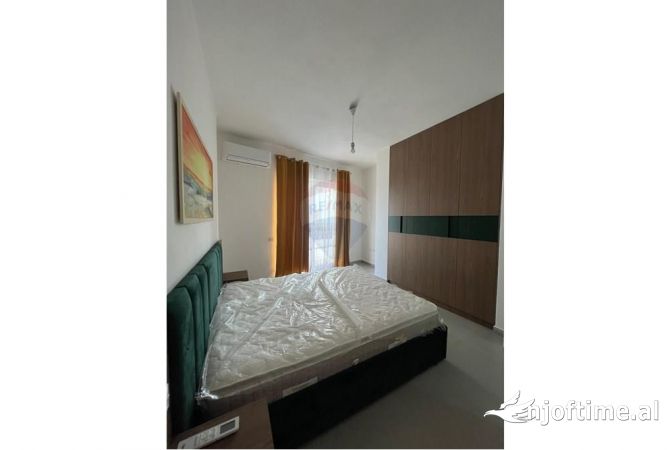 Shtepi me qera 2+1 ne Tirane - 750 Euro