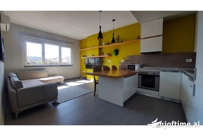 Shtepi me qera 1+1 ne Tirane - 42,000 Leke