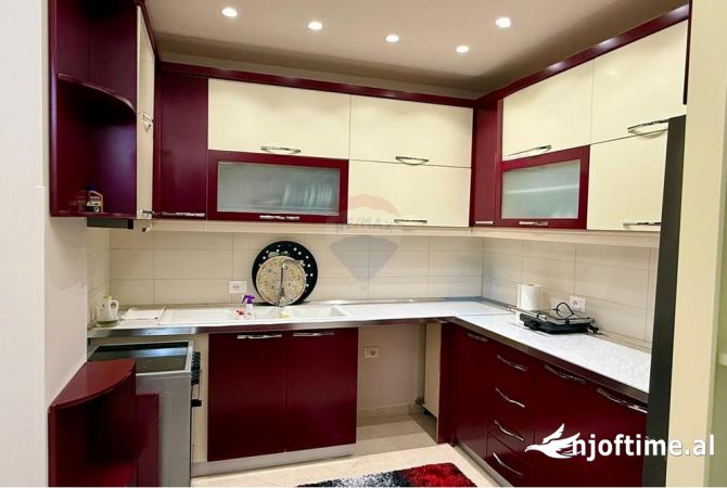 Shtepi me qera 2+1 ne Tirane - 450 Euro