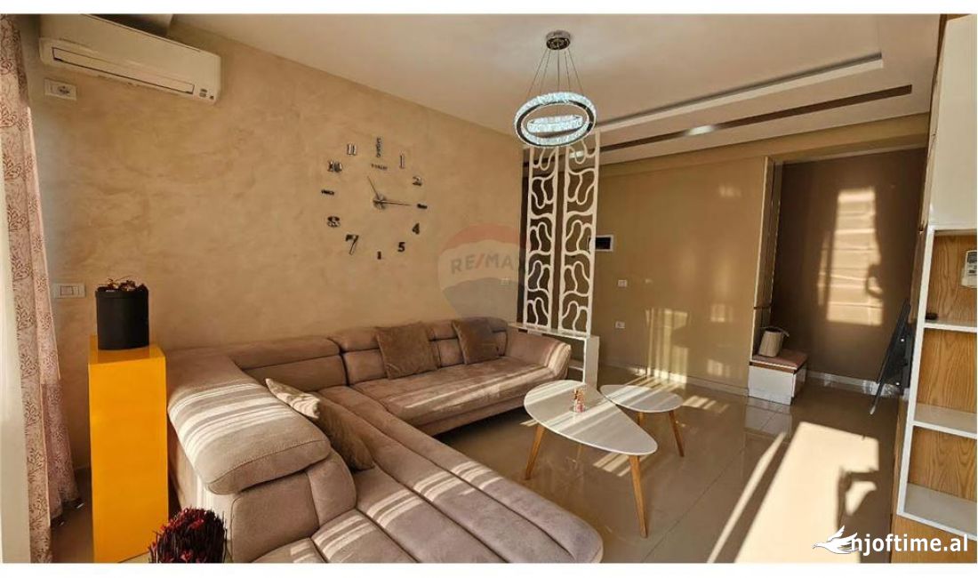 Shtepi me qera Apartament ne Tirane, 2+1, Mobilimi E mobiluar, Pagesa 650  Euro.