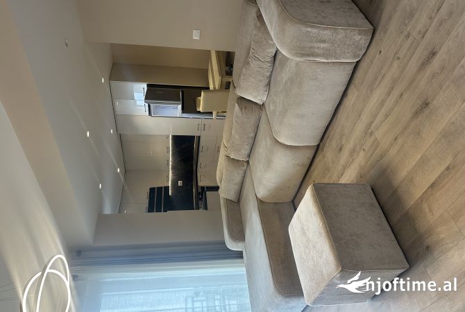 Shtepi me qera 2+1 ne Tirane - 750 Euro