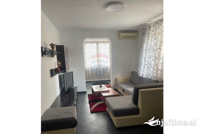Shtepi me qera Apartament ne Tirane, 2+1, Mobilimi E mobiluar, Pagesa 45,000  Leke.