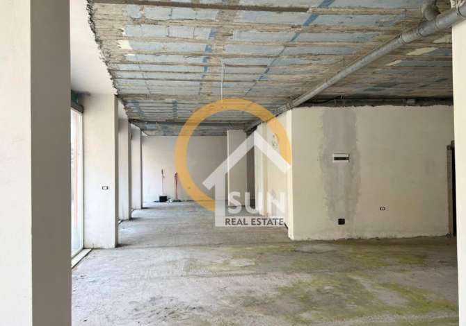 Ambient biznesi me qera 1+1 ne Shkoder - 47,000 Leke