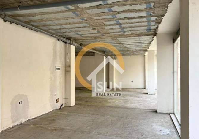 Ambient biznesi me qera 1+1 ne Shkoder - 47,000 Leke