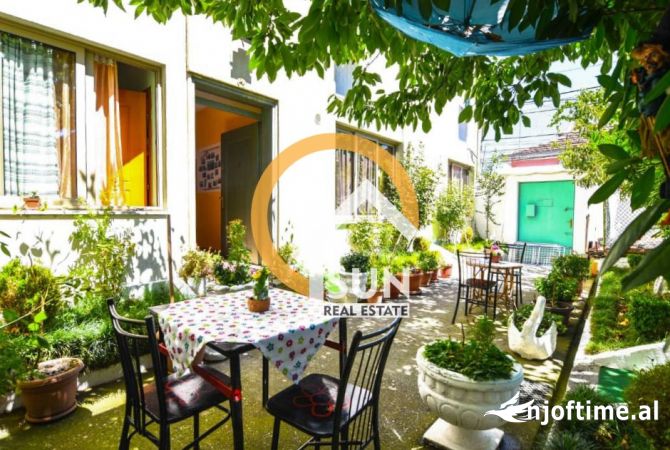 Ambient biznesi me qera 5+1 ne Shkoder - 200,000 Leke