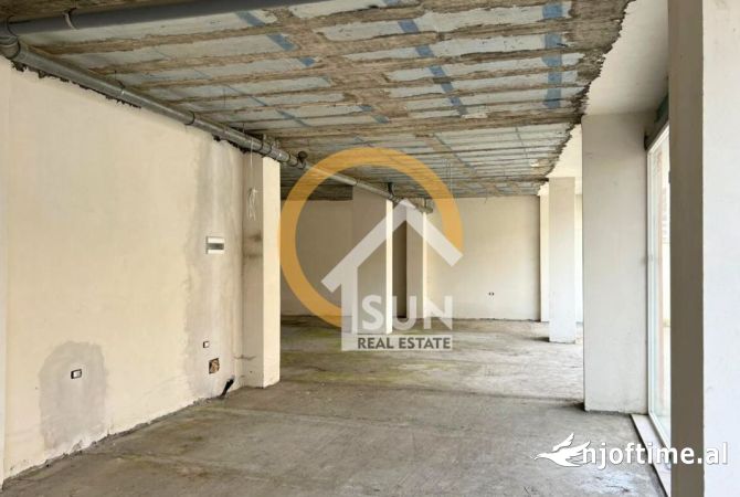 Ambient biznesi ne shitje 3+1 ne Shkoder - 201,000 Euro