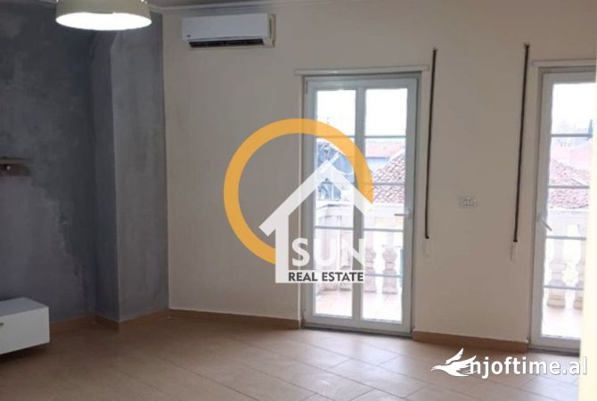 Shtepi me qera 2+1 ne Shkoder - 35,000 Leke