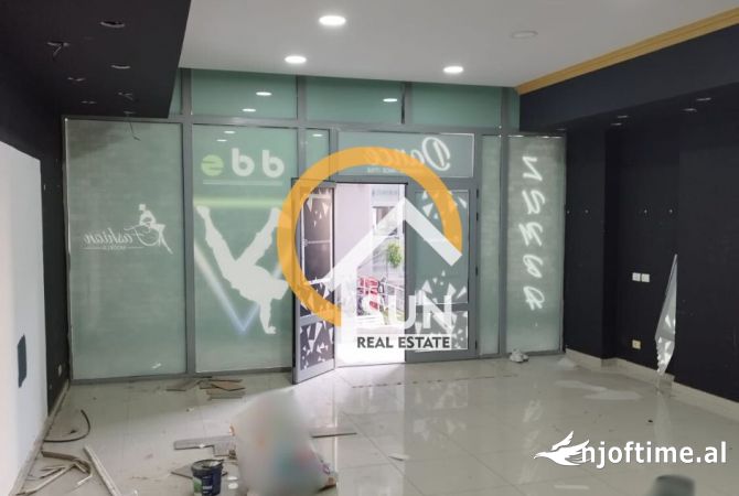 Ambient biznesi me qera 3+1 ne Shkoder - 40,000 Leke