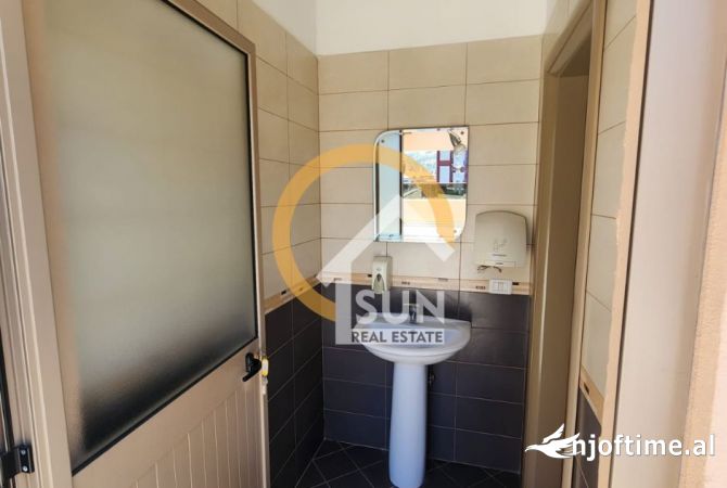 JEPET ME QIRA AMBIENT BIZNESI, TEK TRUMA, SHKODER