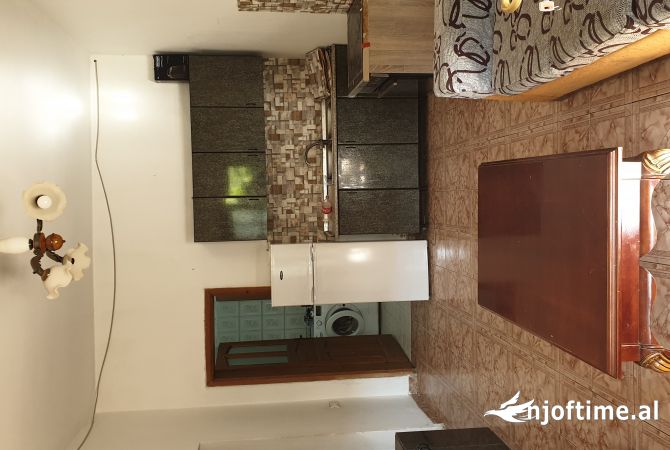 Shtepi me qera 2+1 ne Tirane - 33,000 Leke