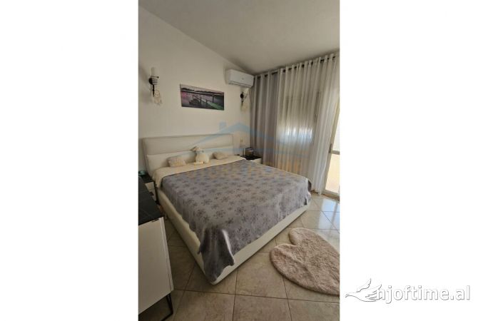 Shtepi ne shitje Apartament ne Durres, 2+1, Mobilimi E mobiluar, Pagesa 129,000  Euro.