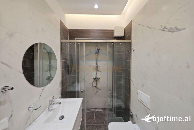 Shtepi ne shitje Apartament ne Durres, 2+1, Mobilimi Pjeserisht e mobiluar, Pagesa 115,000  Euro.