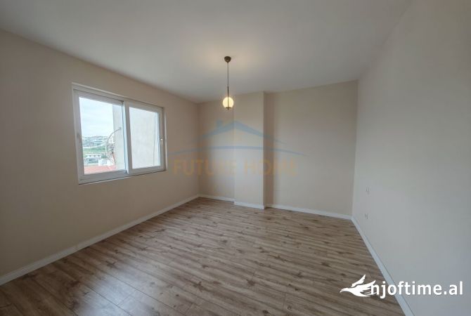 Shtepi ne shitje Apartament ne Durres, 1+1, Mobilimi Bosh, pa mobiluar, Pagesa 83,000  Euro.